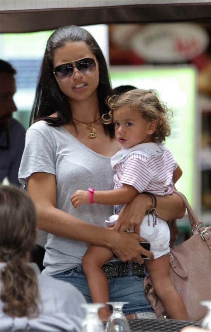 Adriana Lima's Daughters: Unveiling Their Current Ages