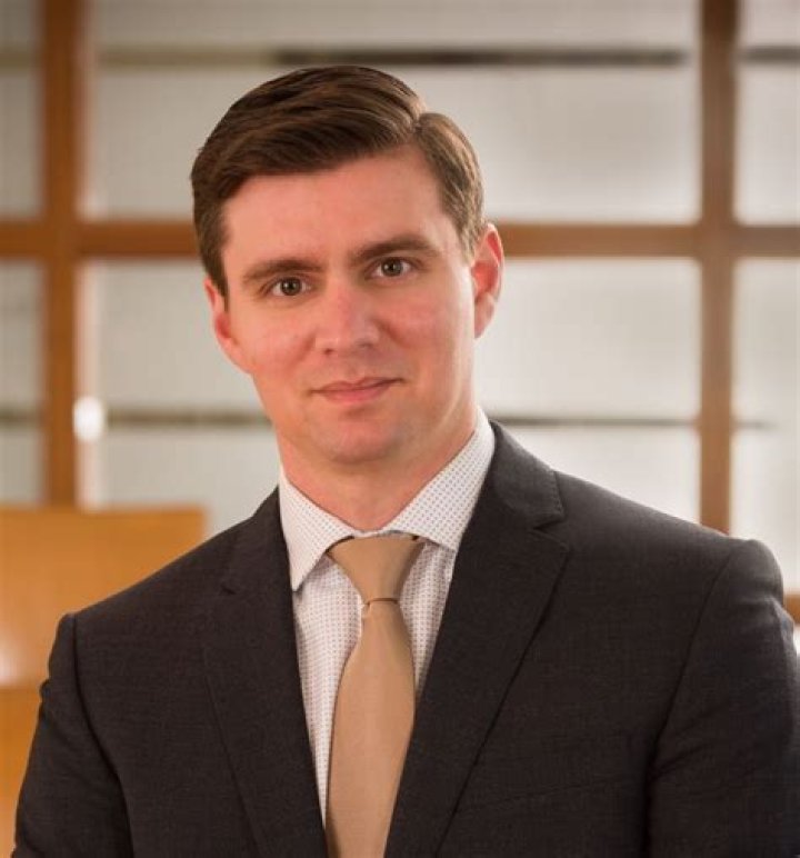 Derek Campos | Wisconsin Attorney