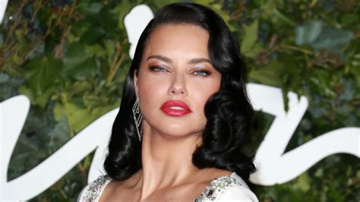 Is Adriana Lima's Sibling Status: Only Child?