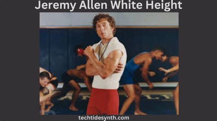 Jeremy Allen White Height: How Tall Is The Actor In Centimeters?