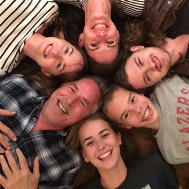 The Ultimate Guide To Dakota Johnson's Siblings: Who They Are And What They Do