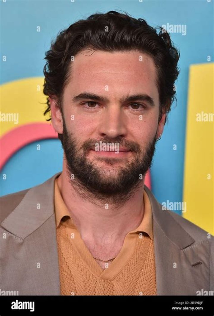 Unraveling The Height Of Colin Salmon: How Tall Is He In Feet?