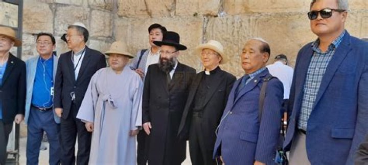 Who Is Paula Abdul's Child: A Look Into The Singer's Family Life